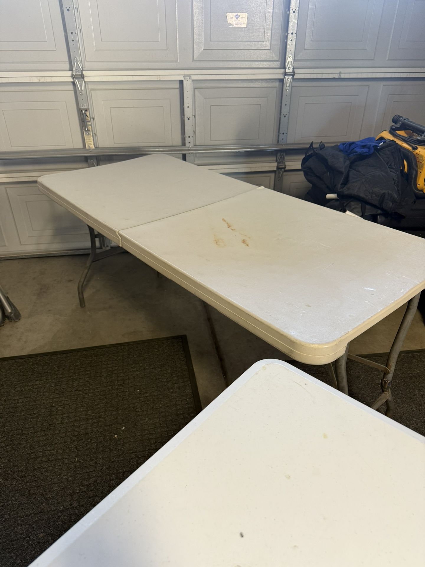 2 Foldable Party Tables