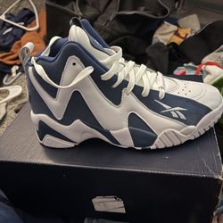 Reebok Sneakers