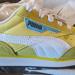 Kids sponge bob pumas