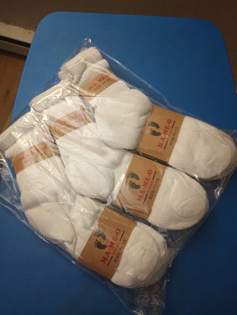 White Athletic Socks 12 In A Pack $2 Each For The Whole 12 Pair Fo