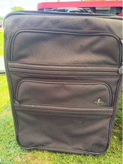 Atlantic brand softside suitcase / Maleta