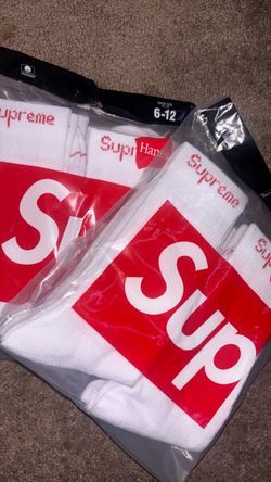 Supreme socks