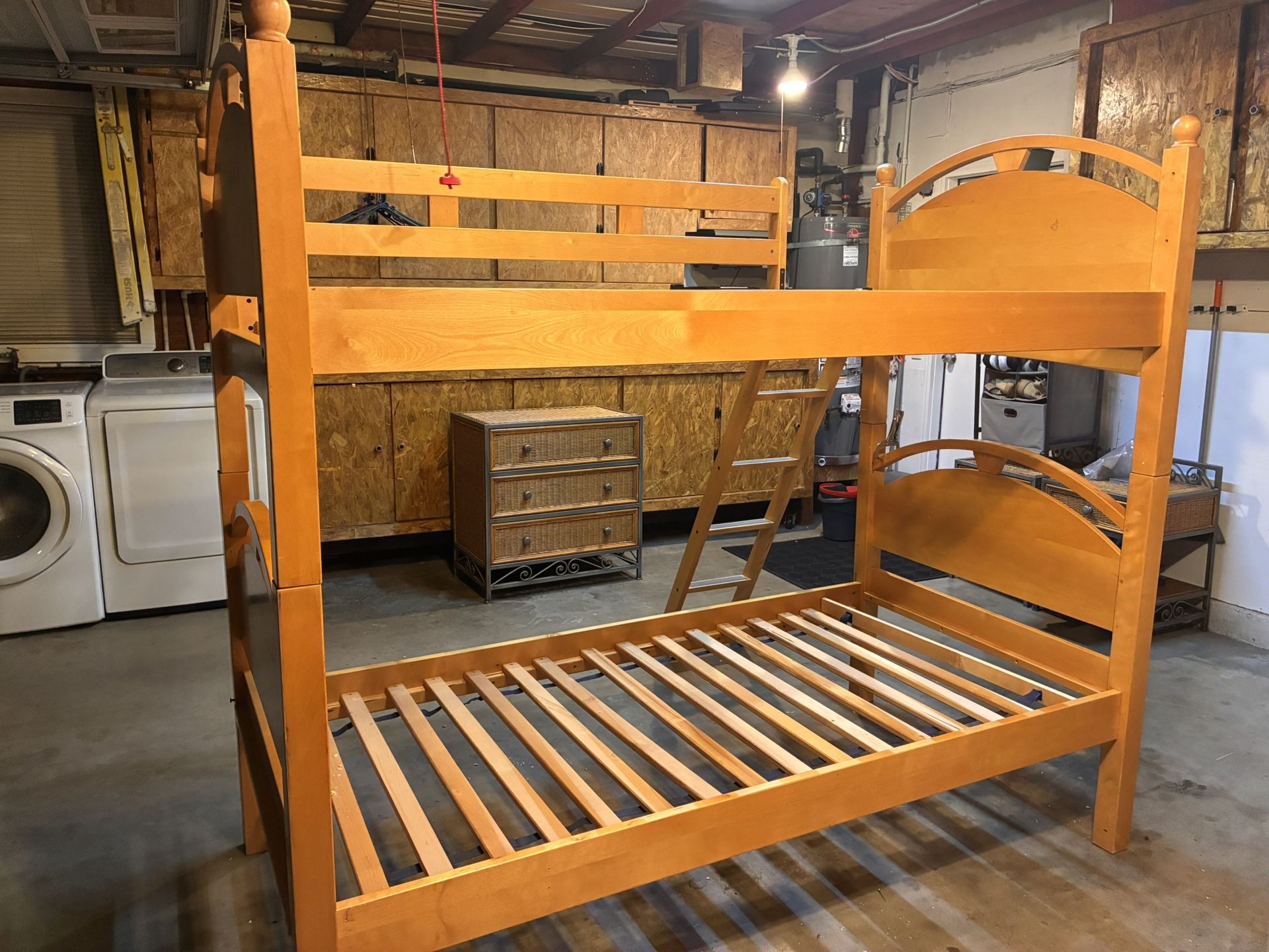 Solid wood full size bunk bed (literas)