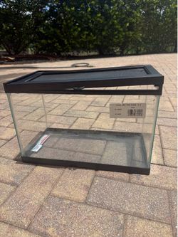 Clean 16x8x10 Zilla critter cage