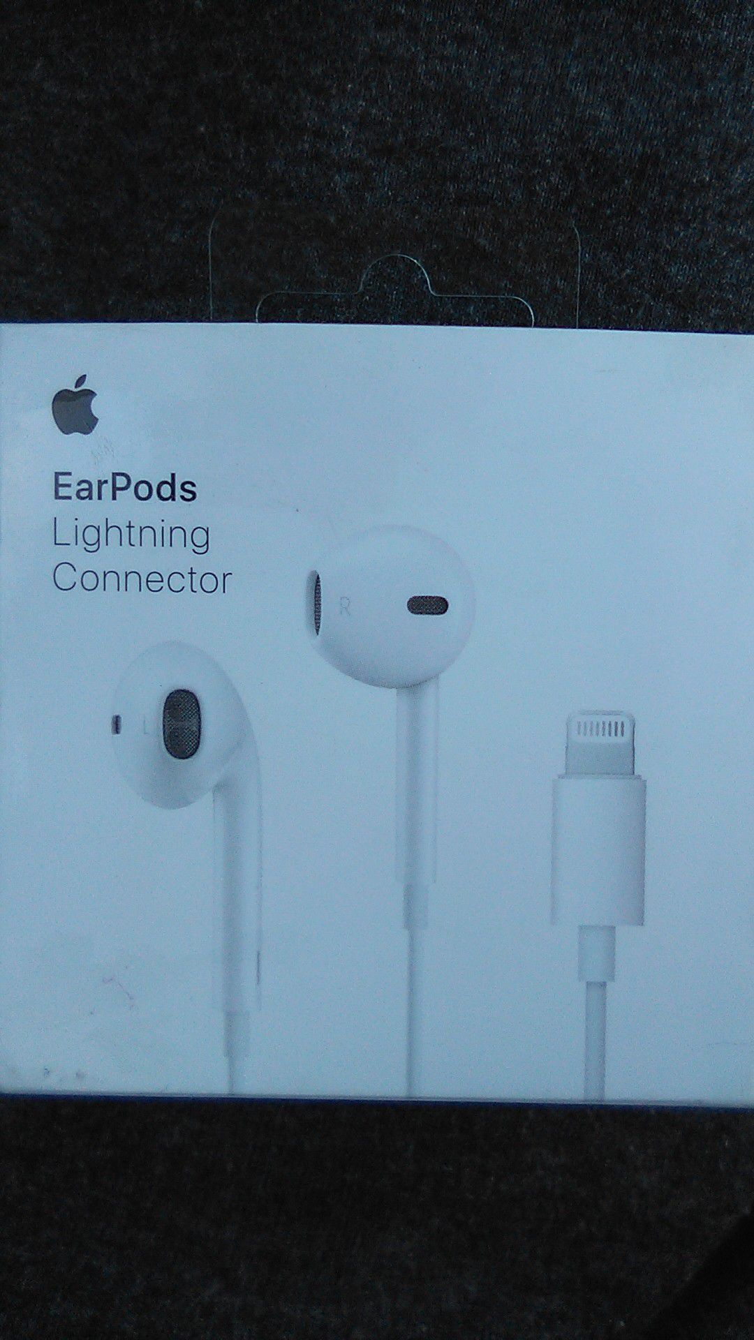 Apple earbuds. W lighting connector