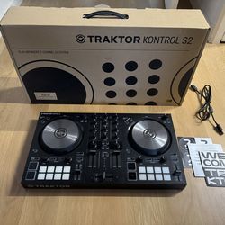 Traktor Kontrol S2 MK3 with Traktor Pro 4 Software