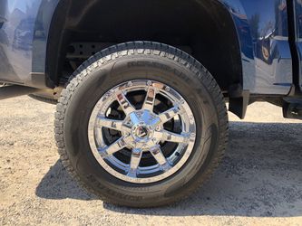 Tires and rims for sale 275/70r18