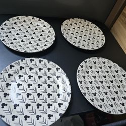 Disney Plates 