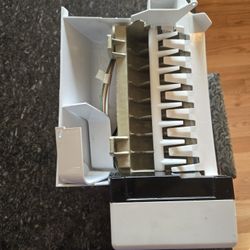 Refrigerator Ice Maker