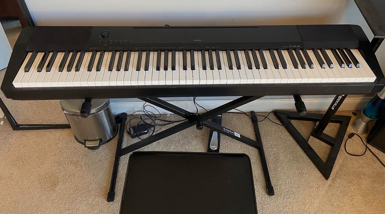 Casio Cdp120 Keyboard Piano Near UCLA
