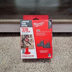 Milwaukee
M12 12V Lithium-Ion XC Extended Capacity Battery Pack 6. 0Ah (2-Pack)