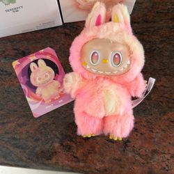 Labubu Big Into Energy 