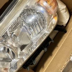Toyota 4 Runner Driver Side Headlight