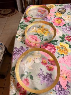 Beautiful Vintage Frosting Glass Serving Plates set of 3