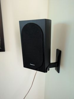Pioneer SP-PK22BS Andrew Jones Surround Speakers, Yamaha TSR-700 AV Receiver.