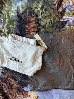 Essential shorts (size M)