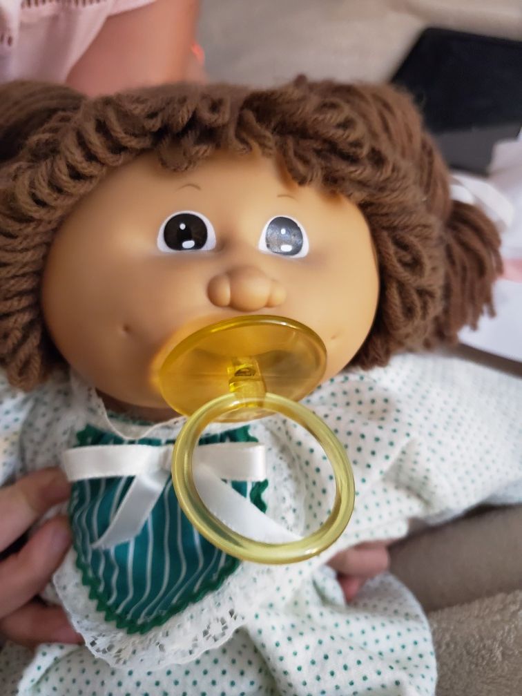 Vintage Cabbage Patch doll 1985