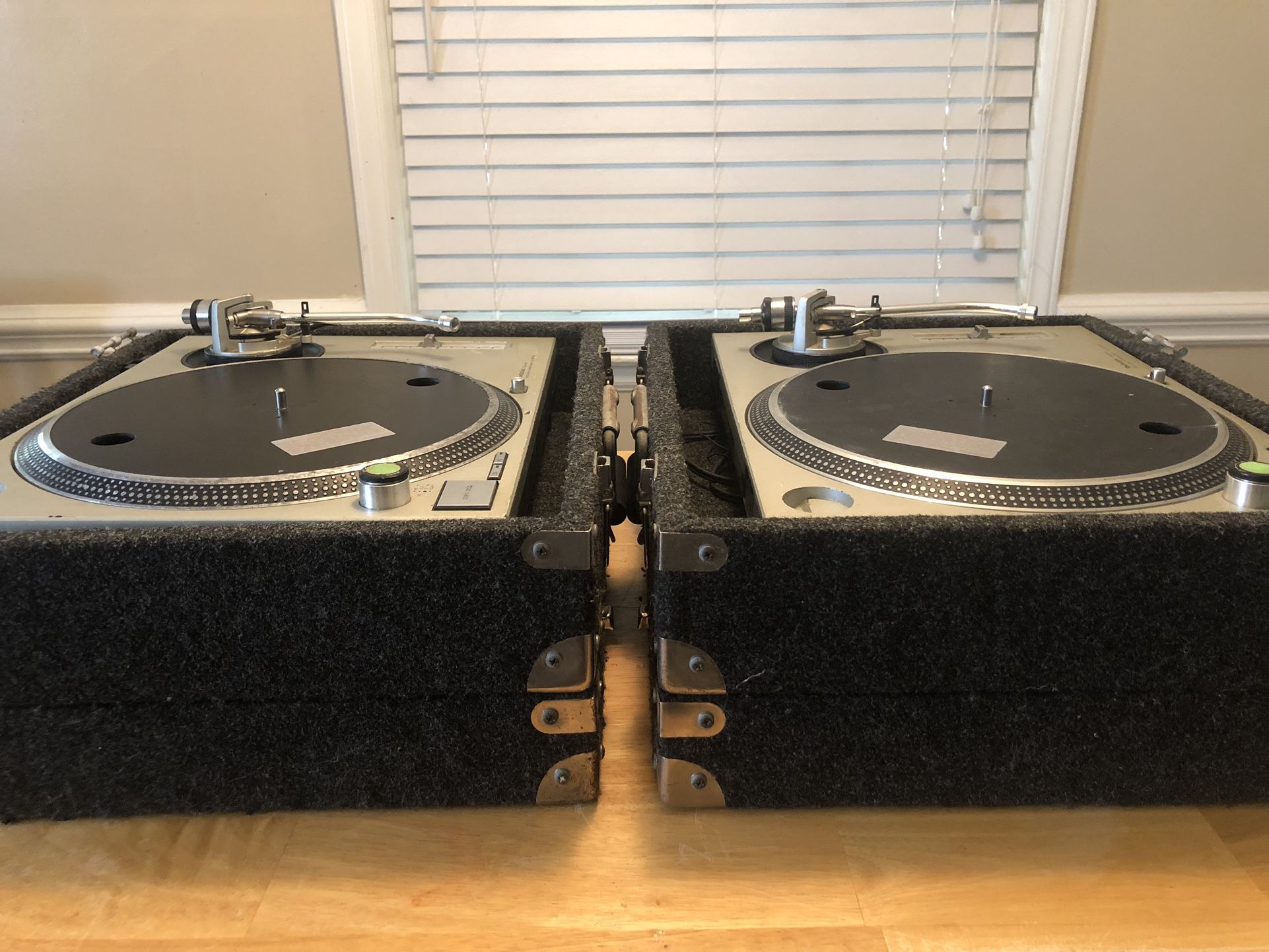 Technics 1200 MK2 Turntables