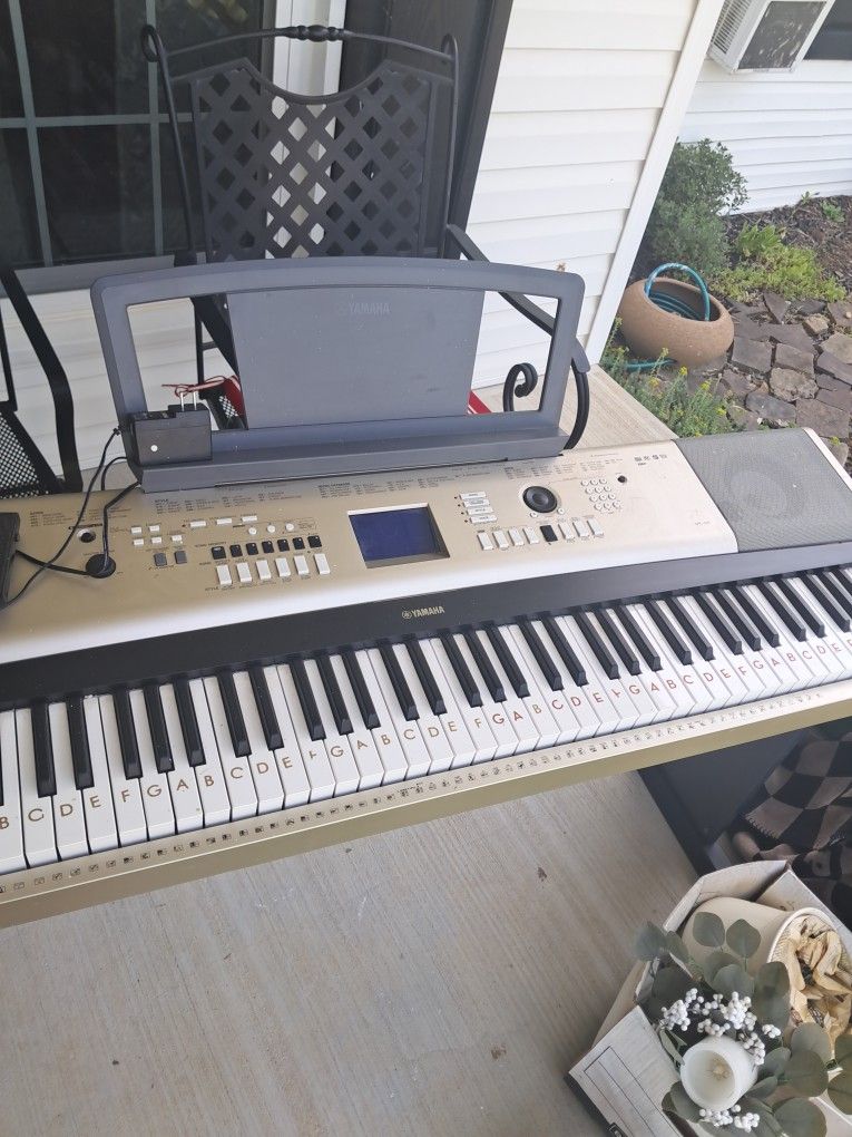 Yamaha Keyboard