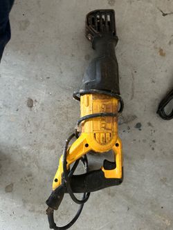 DeWalt saw all