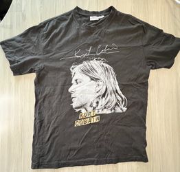 Kurt Cobain Nirvana Graphic T-Shirt Men's Size Medium Dark Gray Portrait Tee