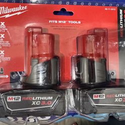 Milwaukee Battery Set  M-12