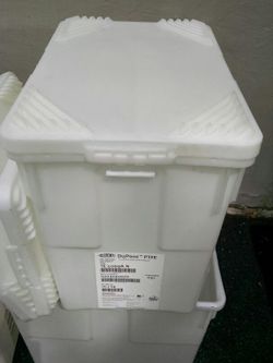 Heavy duty plastic storage run out container