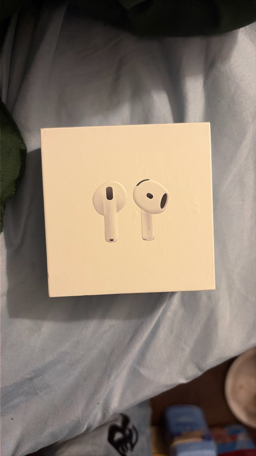AirPods 4