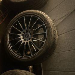 18 In  5 Lug Universal Rims 