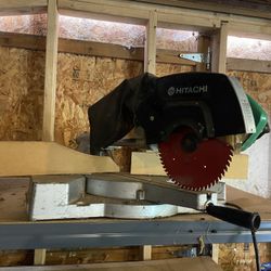 Hitachi Sliding Radial Arm Saw