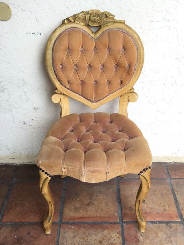 Heart best sale chair vintage