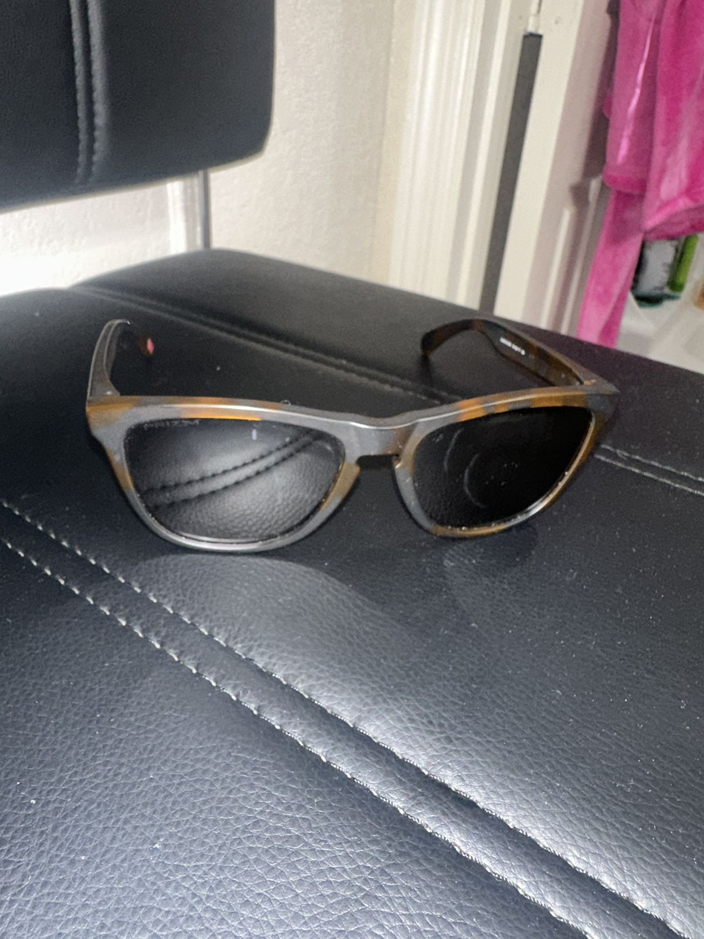 Oakley Woman’s Sunglasses Frog skin