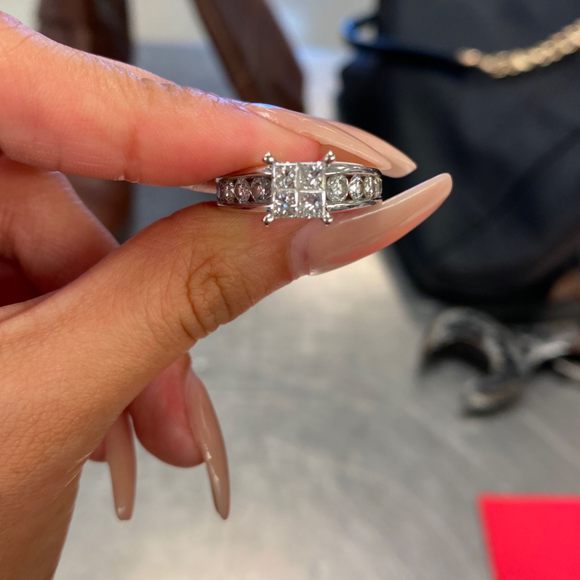 14K White Gold Diamond Ring! (Layaway-130$ Down)