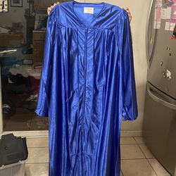 Graduación Gown With Cap