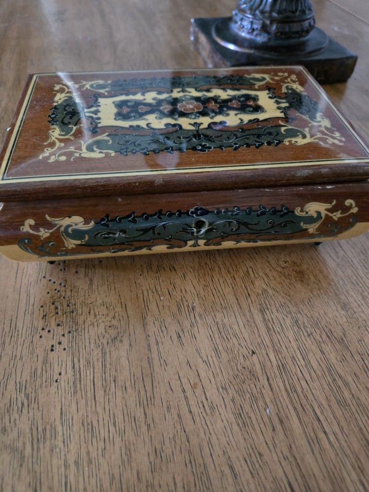 Italian Music Box