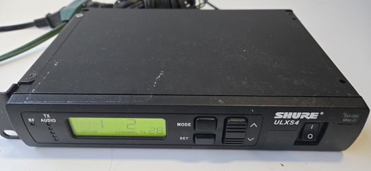 Shure ULXS4 Wireless Receiver-With Adapter Supply-0554-590 MHZ-J1 -Works Perfect