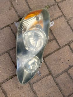 2004 corolla headlight