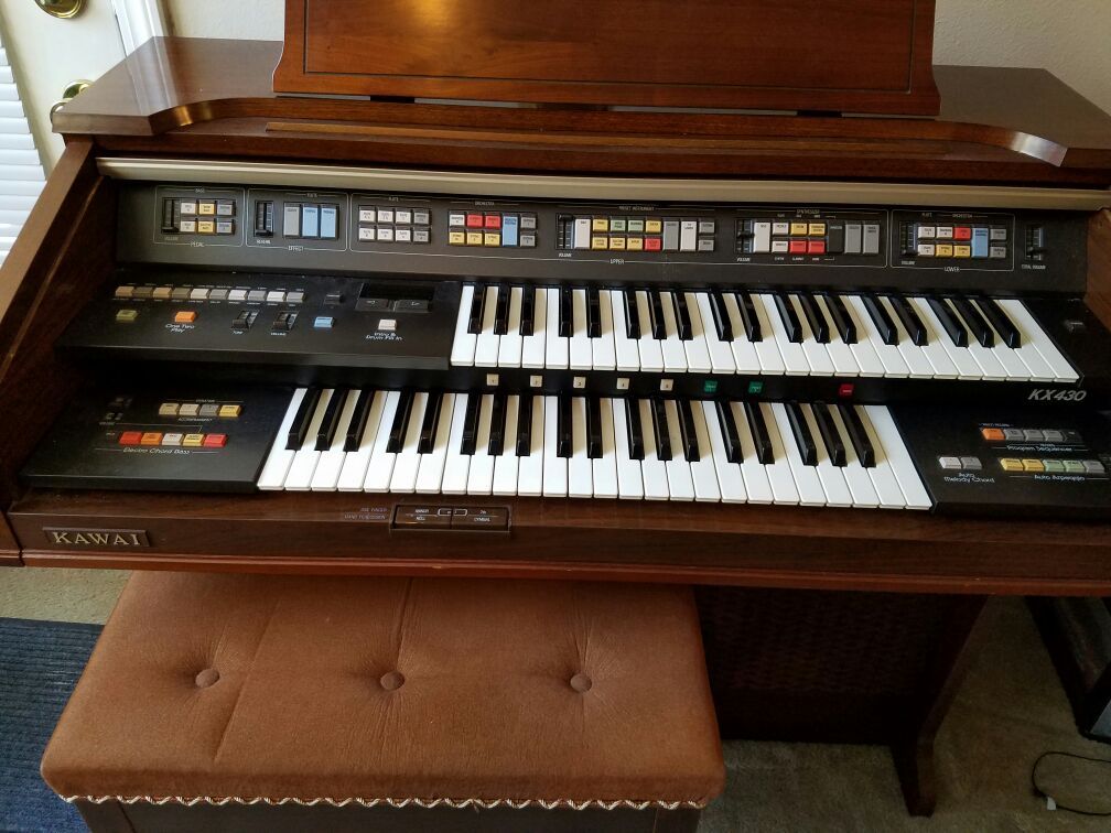Kawai KX430 Electric Organ