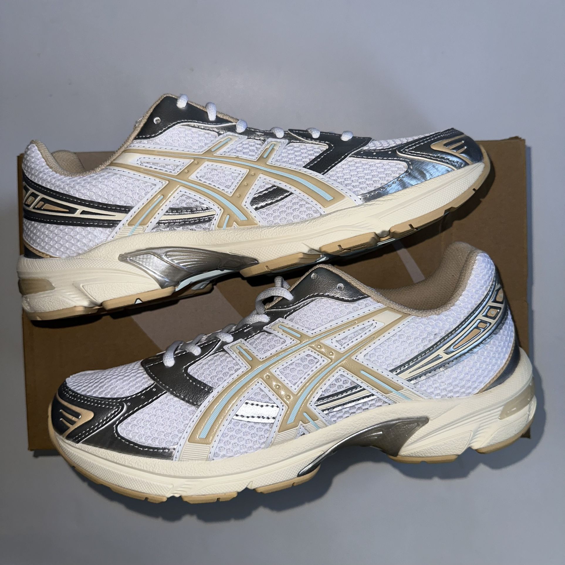 Asics Gel 1130 White/Dune/Silver 1202A164–111 11.5W 11 Mens