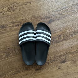 Adida Slides Size 10 