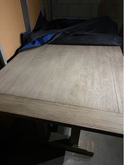 Juego de comedor  con 8 sillas