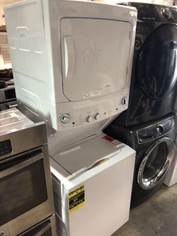 GE STACKABLE WASHER/ DRYER