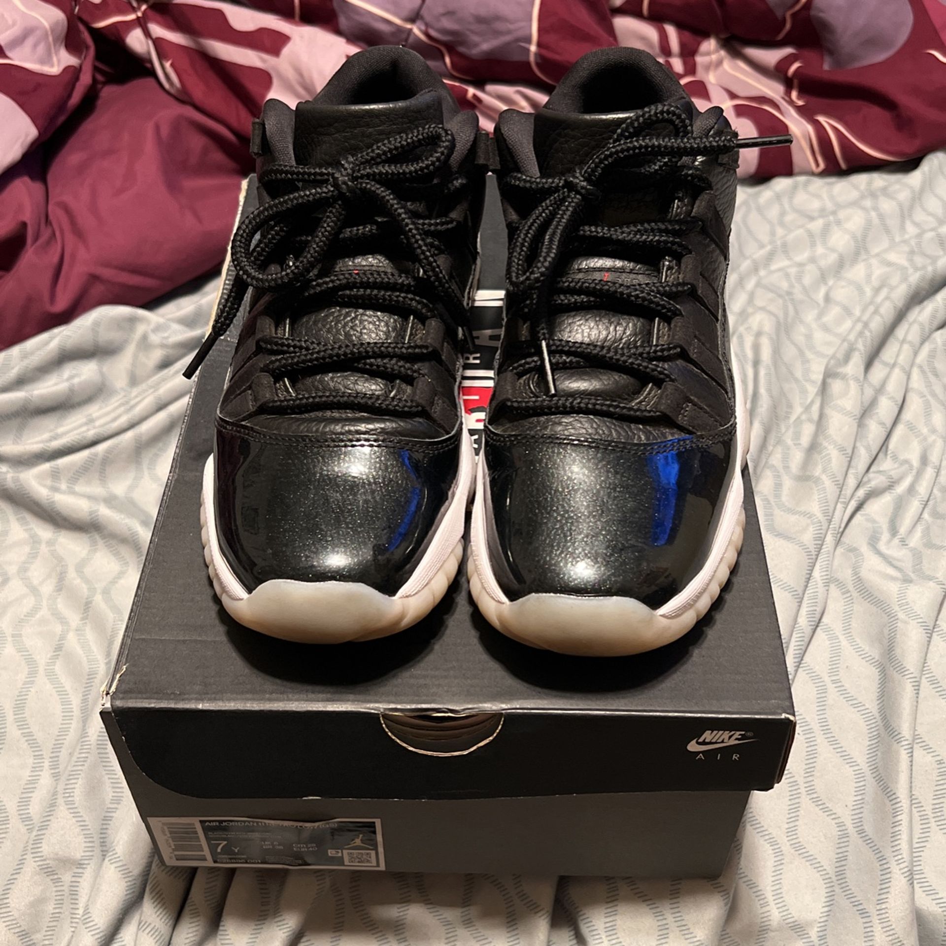 Air Jordan 11 Retro Low Size 7