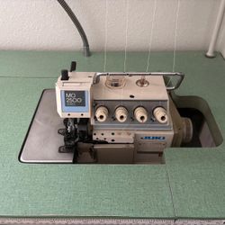 Overlock JUKI 