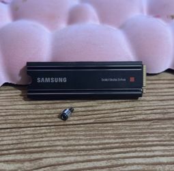 Samsung 980 PRO 1TB NVMe Gen4 M.2 SSD w/ Heatsink (MZ-V8P1T0CW) - PS5 Ready