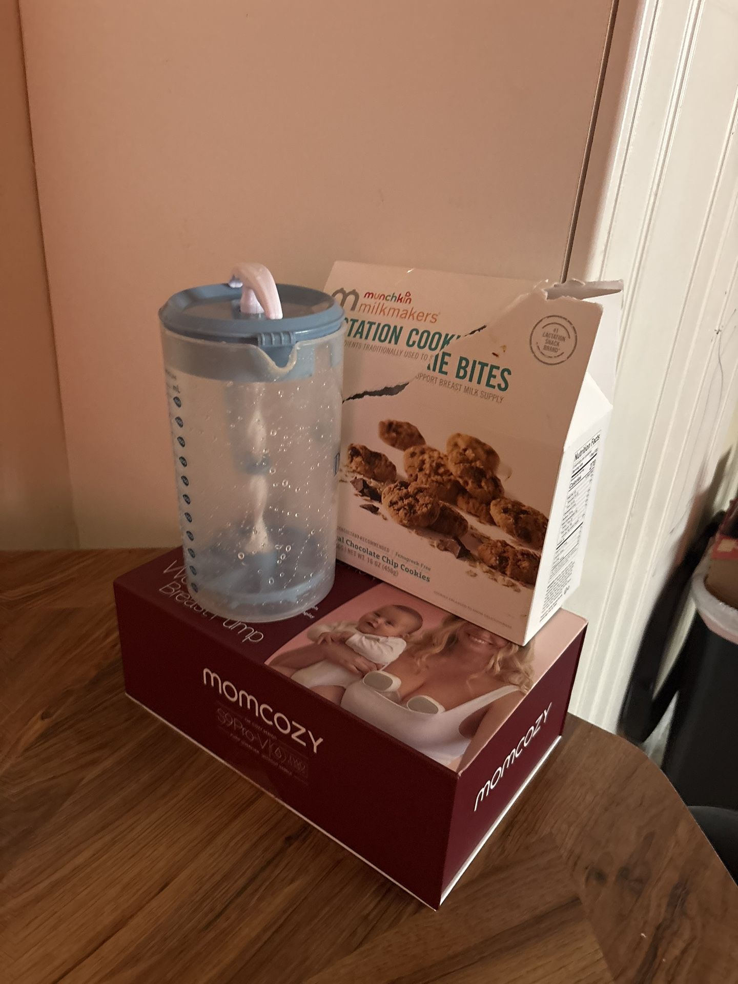 like new basically pump mom cozy s9 pro v with stuff