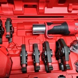 Milwaukee 2922-22 M18™ FORCE LOGIC™ Press Tool 