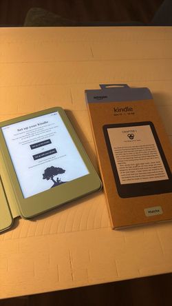 Kindle + NEW CASE (matcha green color ) ✨