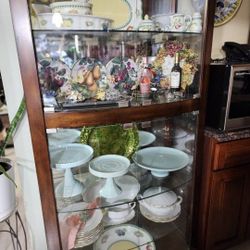 Pulaski Display Case Pacific Heights --(2) Curio Cabinets