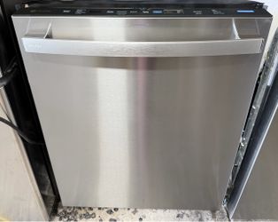 NEW GE Profile Smart Dishwasher w/3rd Rack